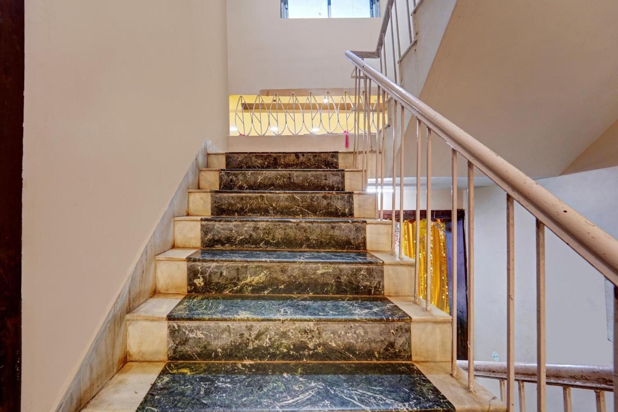 פאטנה Hotel O Wellfood Inn מראה חיצוני תמונה